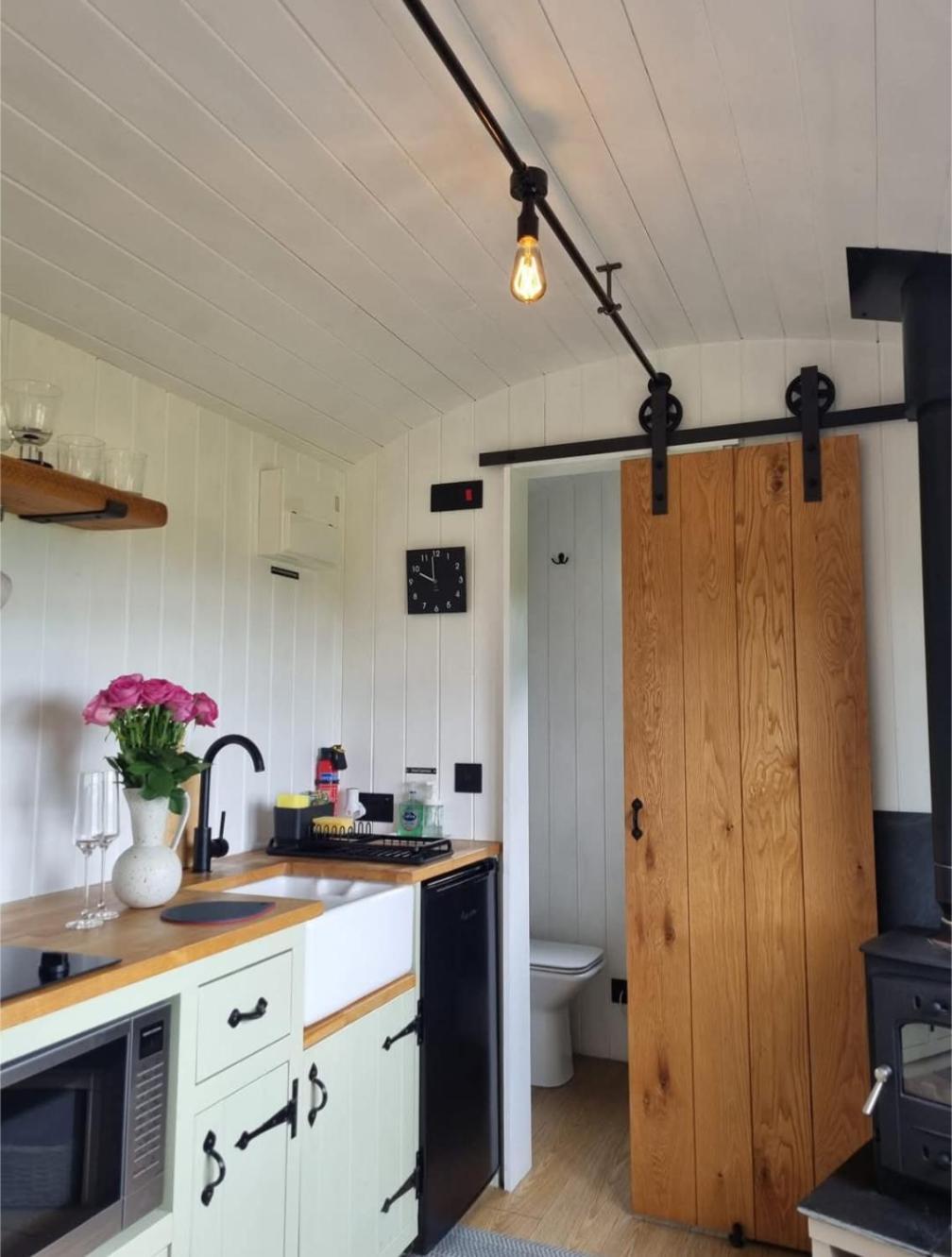 Tolverne Luxury Shepherd'S Hut Villa Holsworthy Exteriör bild